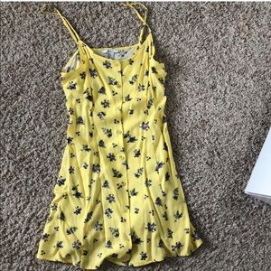 Cute yellow dress!